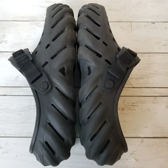 Crocs Echo Black Clog Sandals