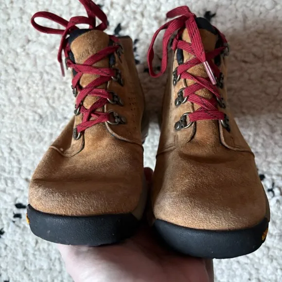 Danner Inquire Chukka 4&quot; Brown Red Boots Vibram Suede Waterproof Size 6