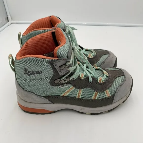 Danner St. Helen's Mid GTX XCR Lace Up Outdoor Hiking Trail Ankle Boots Size 8