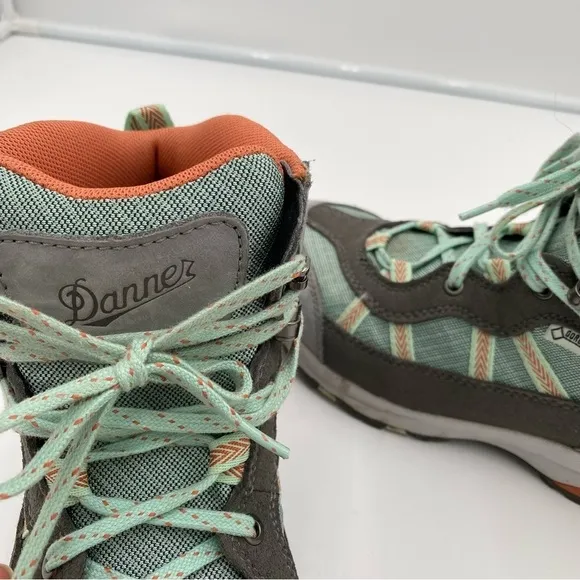 Danner St. Helen's Mid GTX XCR Lace Up Outdoor Hiking Trail Ankle Boots Size 8