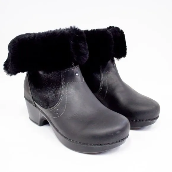 Dansko Boots Women's 8.5 Harper Black Leather Sheepskin Fur Lined Boots Size 39