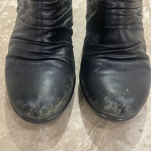 DANSKO BUFFY Black Leather Scrunch Ankle Booties Boots Size 39 EU / 8.5 US