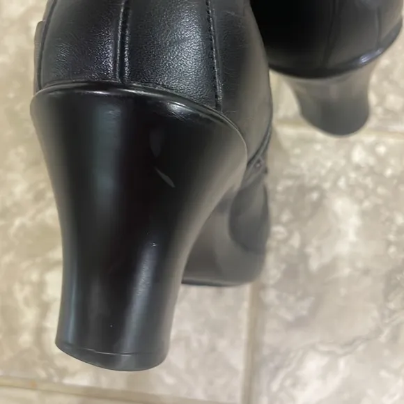 DANSKO BUFFY Black Leather Scrunch Ankle Booties Boots Size 39 EU / 8.5 US