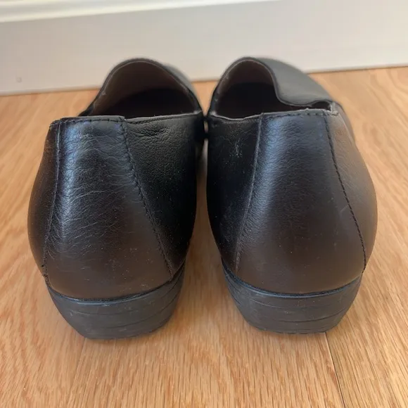 Dansko Sz 42 black leather farrah comfort shoes.