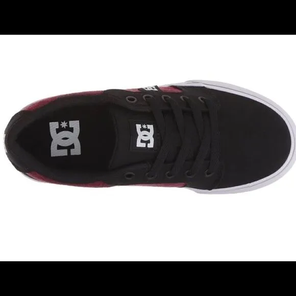 DC kid’s Anvil TX SE Sneaker