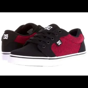 DC kid’s Anvil TX SE Sneaker