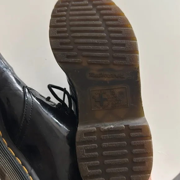 doc martens patent leather oxford shoes