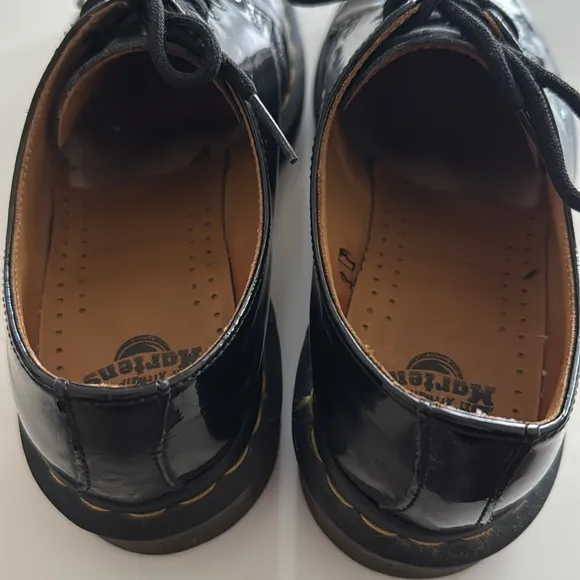 doc martens patent leather oxford shoes