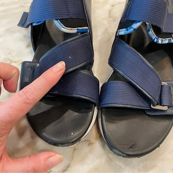 Donald J. Pliner Blue Leather Canvas Wedge Casual Blue Slingback Sandals 8.5