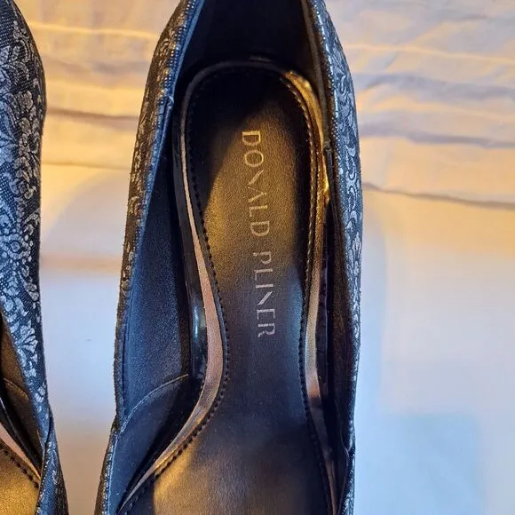 Donald Pliner Women's Pola Brocade Slip-On Metallic High Heels Size 7.5M New!