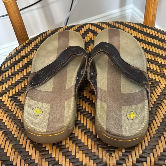 Dr Marten’s Thong Sandals