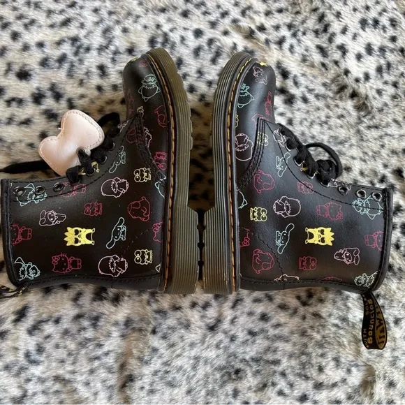 Dr. Martens X Sanrio Hello Kitty Leather...