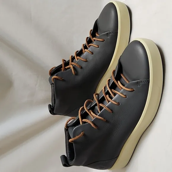 Ecco Soft 8 Low Leather DriTan Casual sneakers (m size 39)