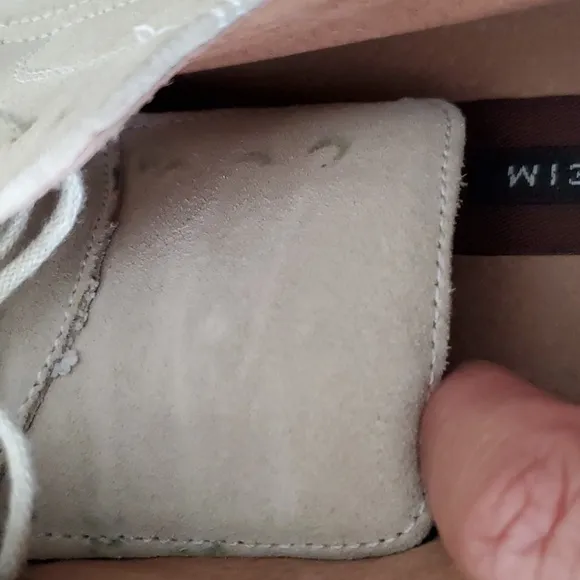 EUC. Kearny Lace Up Casual Shoes White Suede, 10M