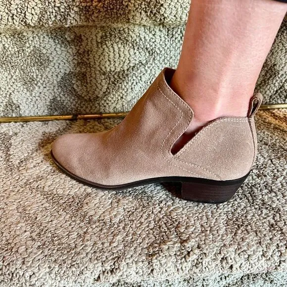 EUC Lucky Brand Bollo Tan Suede Bootie Ankle Boots Shoes Size 8 M