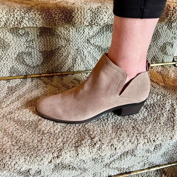 EUC Lucky Brand Bollo Tan Suede Bootie Ankle Boots Shoes Size 8 M