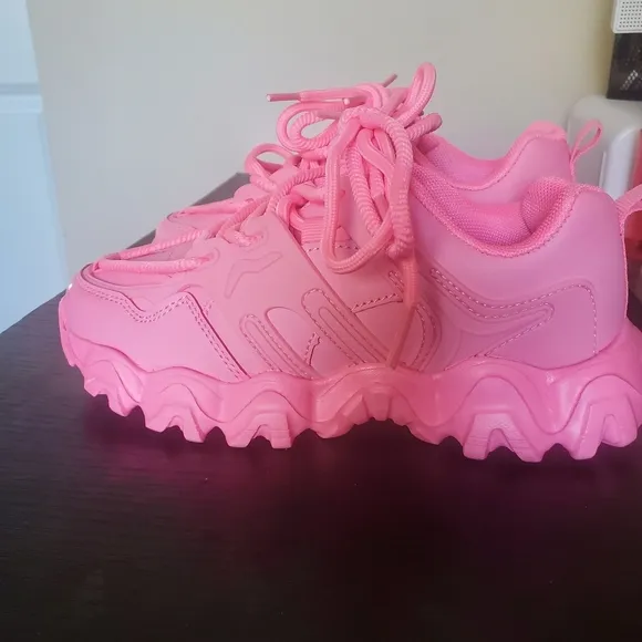 Fashion Nova Pink athletic shoes