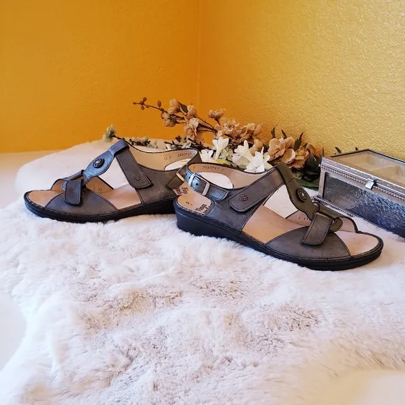 FINN COMFORT Adana Pewter Corten Leather T Strap Sling Silver Sandal Women US9.5