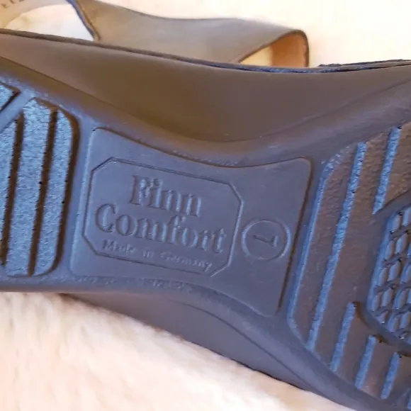 FINN COMFORT Adana Pewter Corten Leather T Strap Sling Silver Sandal Women US9.5