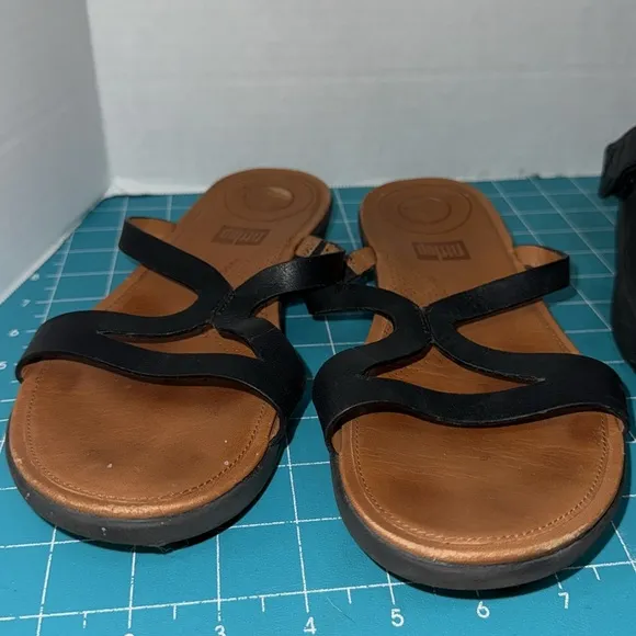 FitFlop Set of 3 Stylish Sandals 2  Black &amp; 1 Grey Sparkle 2 Thong 1Slide Size 8
