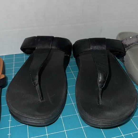 FitFlop Set of 3 Stylish Sandals 2  Black &amp; 1 Grey Sparkle 2 Thong 1Slide Size 8