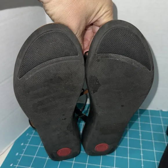 FitFlop Set of 3 Stylish Sandals 2  Black &amp; 1 Grey Sparkle 2 Thong 1Slide Size 8