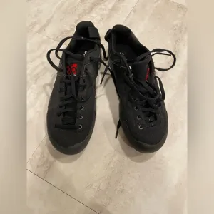 Five Ten Guide Tennies 8.5R
