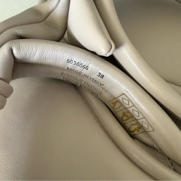 Free People Brynn Bow Sandals Flip Flops in Cream New in Box Sz 7, (38)