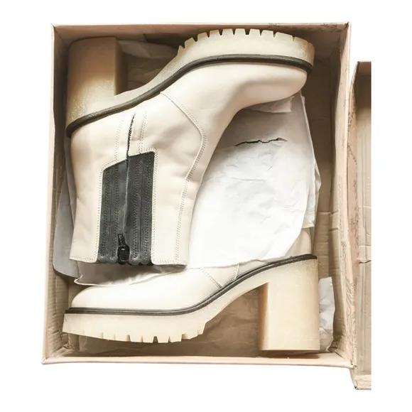 Free People James Chelsea Boot in White With Thick Lug Sole, Sz 38/7.5 With Box