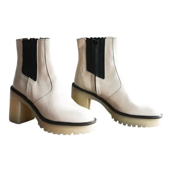 Free People James Chelsea Boot in White With Thick Lug Sole, Sz 38/7.5 With Box