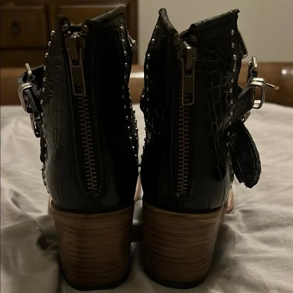 Freebird Felicity Studded Black Leather Women's Shoes