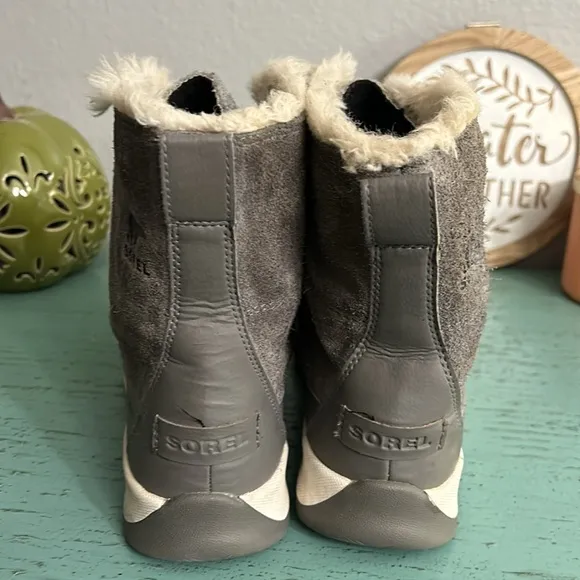 Girls Sorel Winter Boots SZ 6