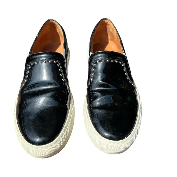 Givenchy Black and White Leather Flats