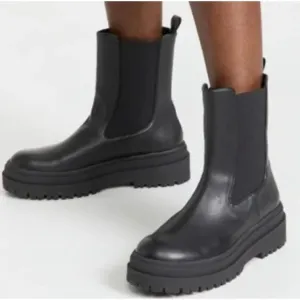 Good American Ankle Chelsea Boots Combat Lug Sole Pull On Leather Black Size 14