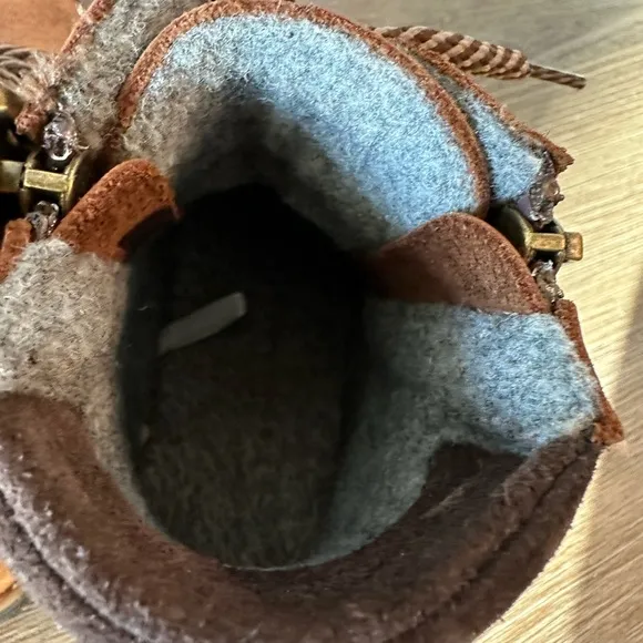 Great condition fall boots and winter boots, 28 ,