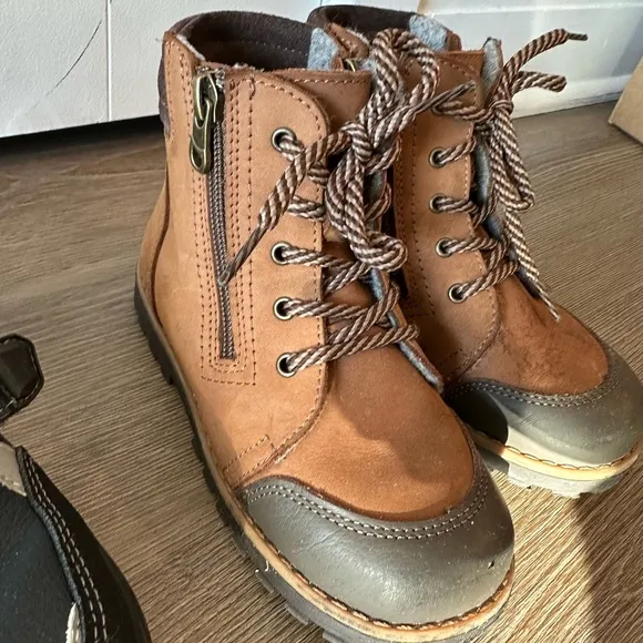 Great condition fall boots and winter boots, 28 ,