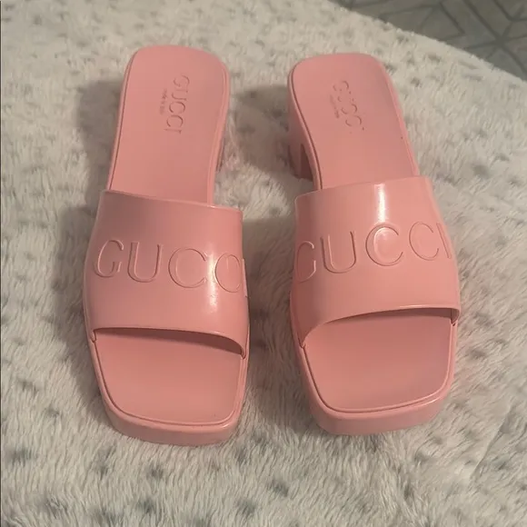 Gucci Pink Women's Slide Sandals