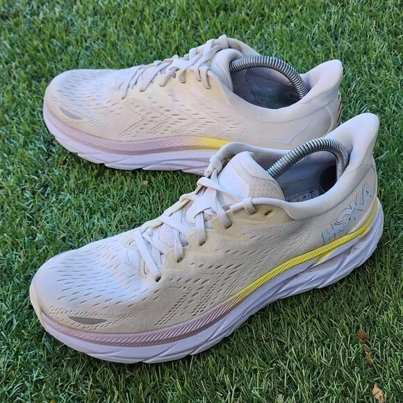 HOKA CLIFTON 8 - Womens Athletic Shoes - SIZE 9B --No Insoles --