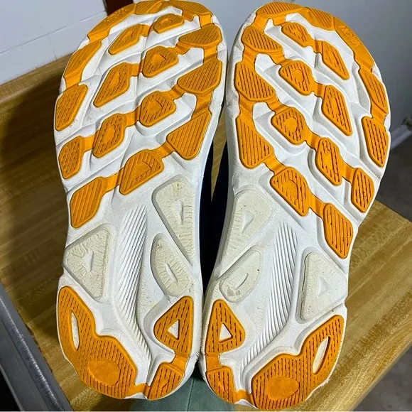 Hoka Clifton 9 Men Athletic Shoes Size 11