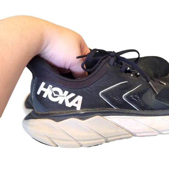 Hoka One One Black and White Arahi 5 Sneakers