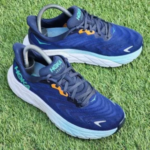 Hoka One One Arahi 6 Running Shoes