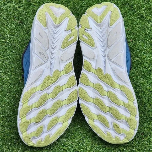 HOKA CLIFTON 8 - Mens Athletic Shoes - SIZE 10D