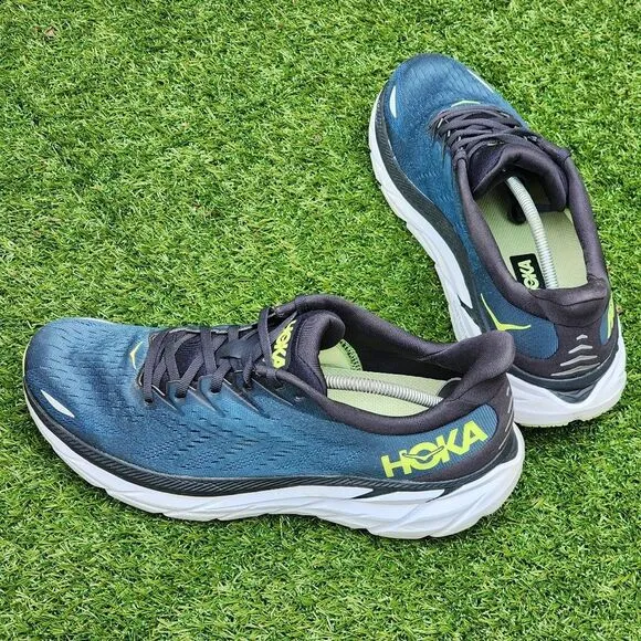 HOKA CLIFTON 8 - Mens Athletic Shoes - SIZE 10D