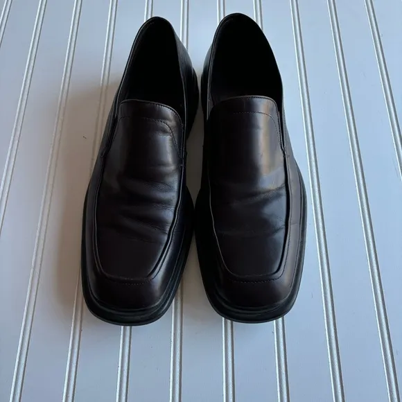 HUGO BOSS MENS LOAFERS DARK BROWN  DRESS SHOES SIZE 9.5 MADE IN ITALY