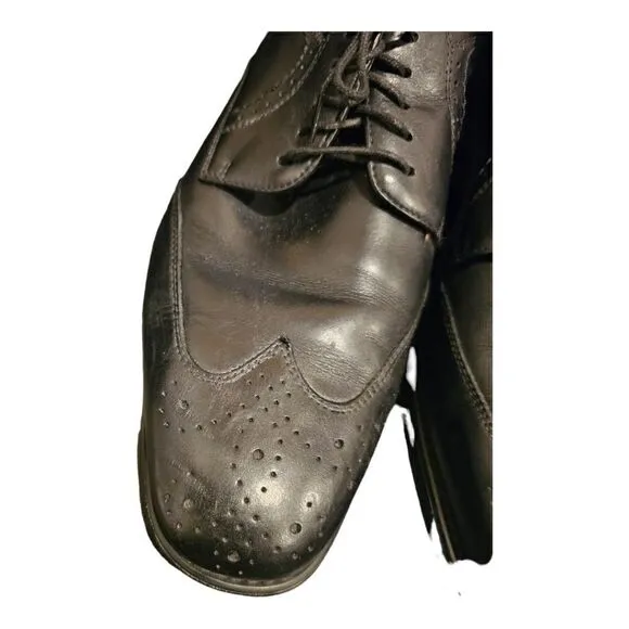 JOHNSTON &amp; MURPHY Black Leather Wingtip Shoes -  Size 11 1/2
