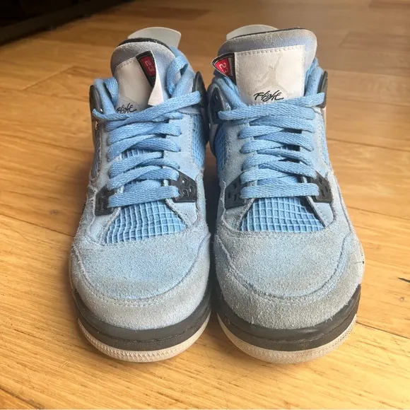 Jordan 4 University Blue Bug Kid size 6