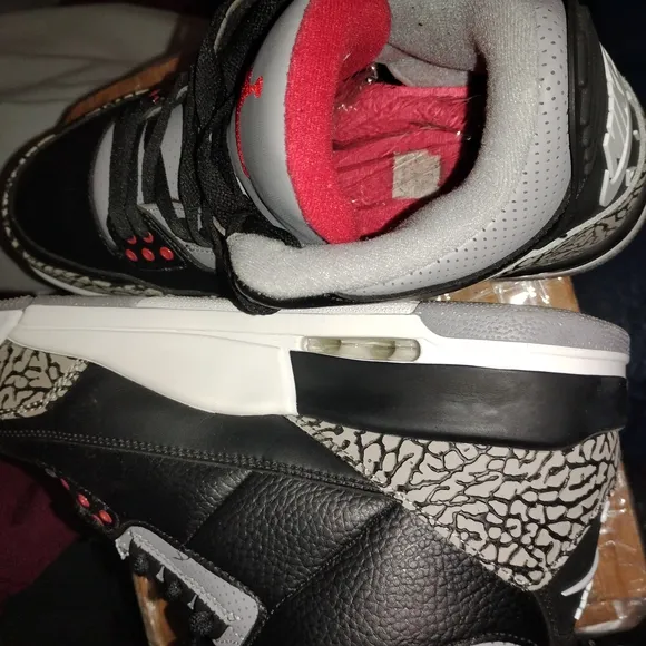 Jordan Athletic Shoes Black Red White