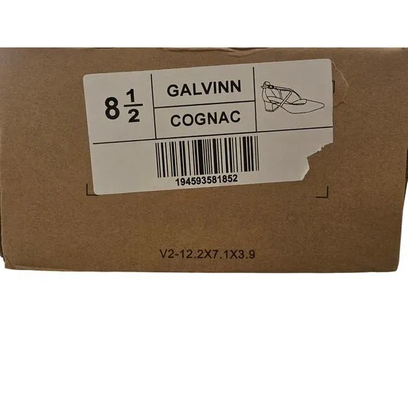 Journee Collection Galvinn Pump in Cognac New in box 8.5