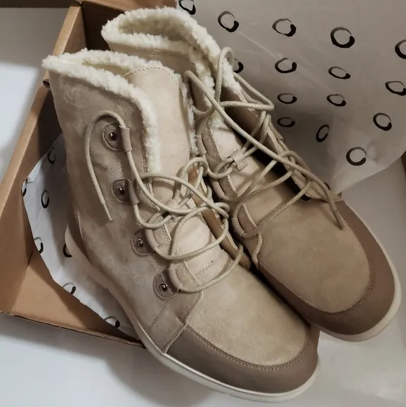 Journee Collection Laynee Tru Comfort Foam Winter Boots Size 11 &amp; 12 Beige NWB