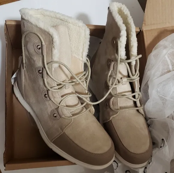 Journee Collection Laynee Tru Comfort Foam Winter Boots Size 11 &amp; 12 Beige NWB